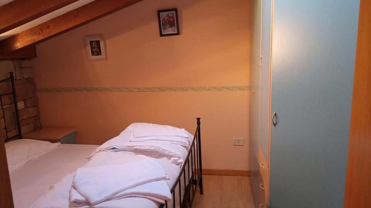 Appartamenti Miriam Пассо-дель-Тонале Екстер'єр фото